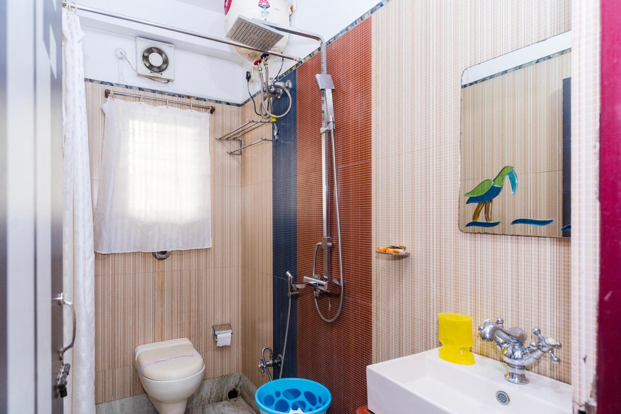 Apples Balaji Inn Сіліґурі Екстер'єр фото