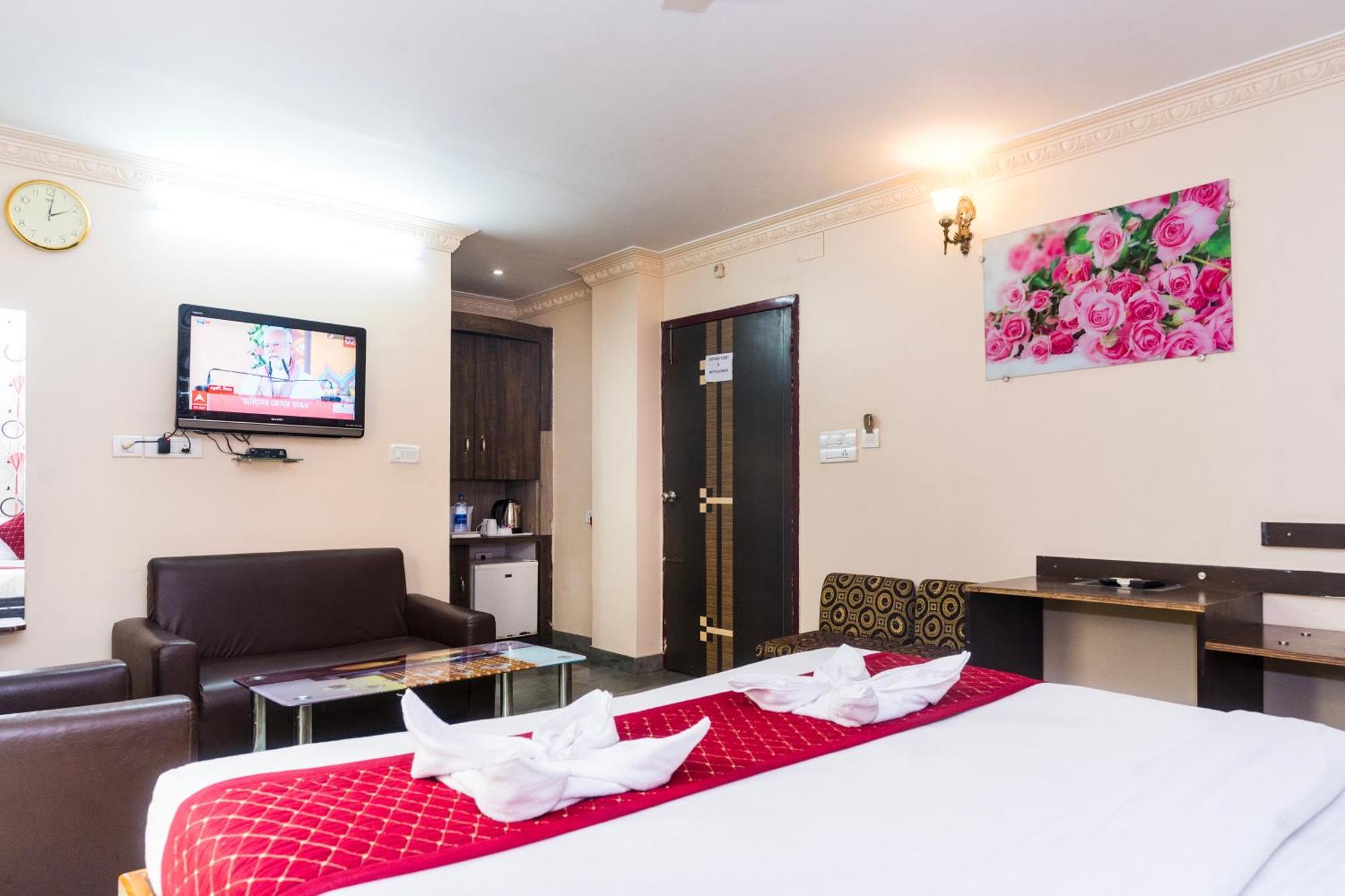 Apples Balaji Inn Сіліґурі Екстер'єр фото